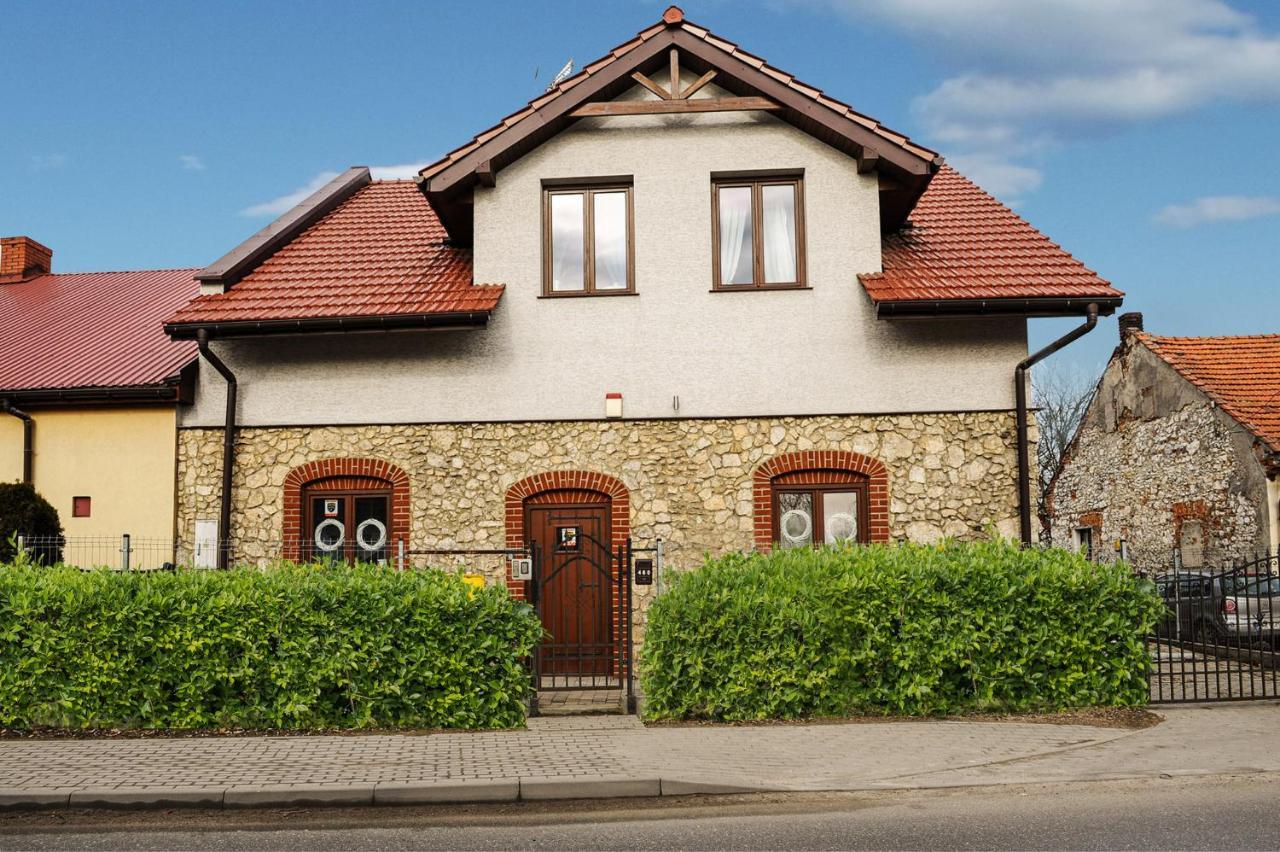 Pokoje W Starej Karczmie Liszki Esterno foto