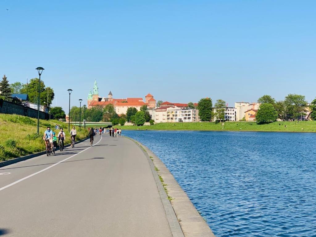Pokoje W Starej Karczmie Liszki Esterno foto