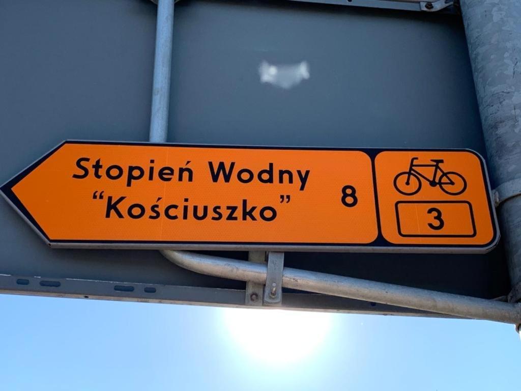 Pokoje W Starej Karczmie Liszki Esterno foto