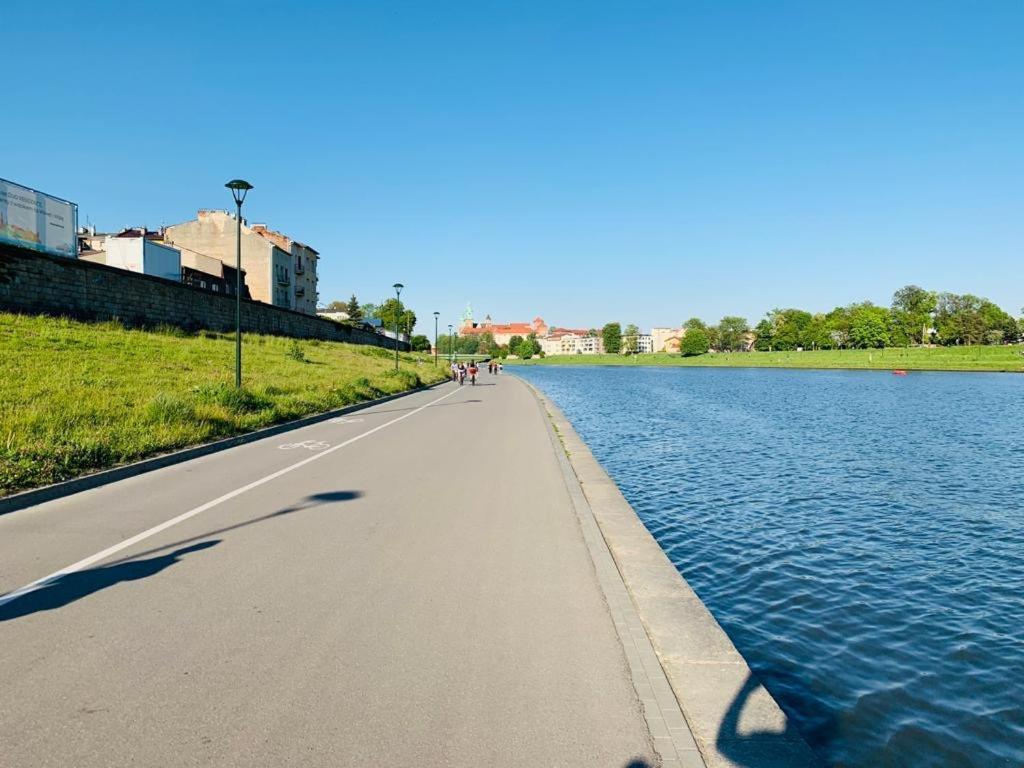 Pokoje W Starej Karczmie Liszki Esterno foto