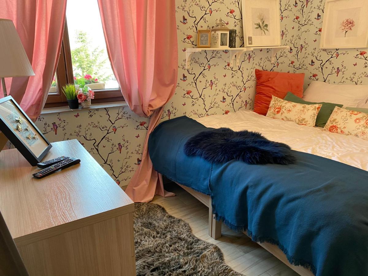 Pokoje W Starej Karczmie Liszki Esterno foto